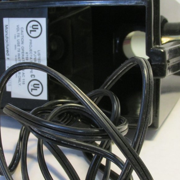 Projecta Scope Image Projector PJ 768 On Any Surface - Picture 6 of 6